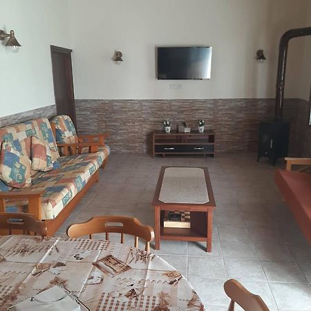 Haven House Villa ลาร์นาคา ภายนอก รูปภาพ